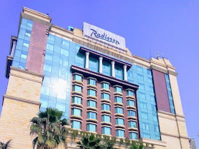 Hotels & Resorts